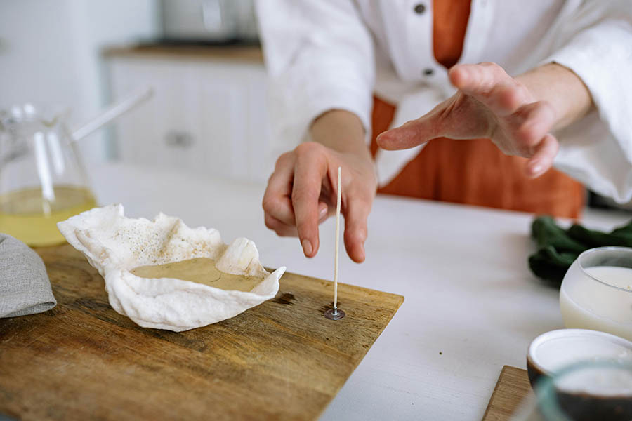 How to Create a Cozy Home with Candles